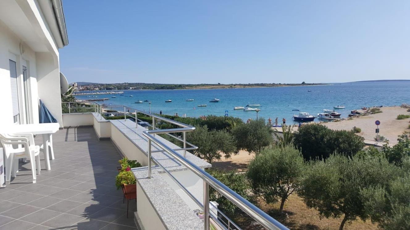 Apartments By The Sea Novalja, Pag - 9326 المظهر الخارجي الصورة